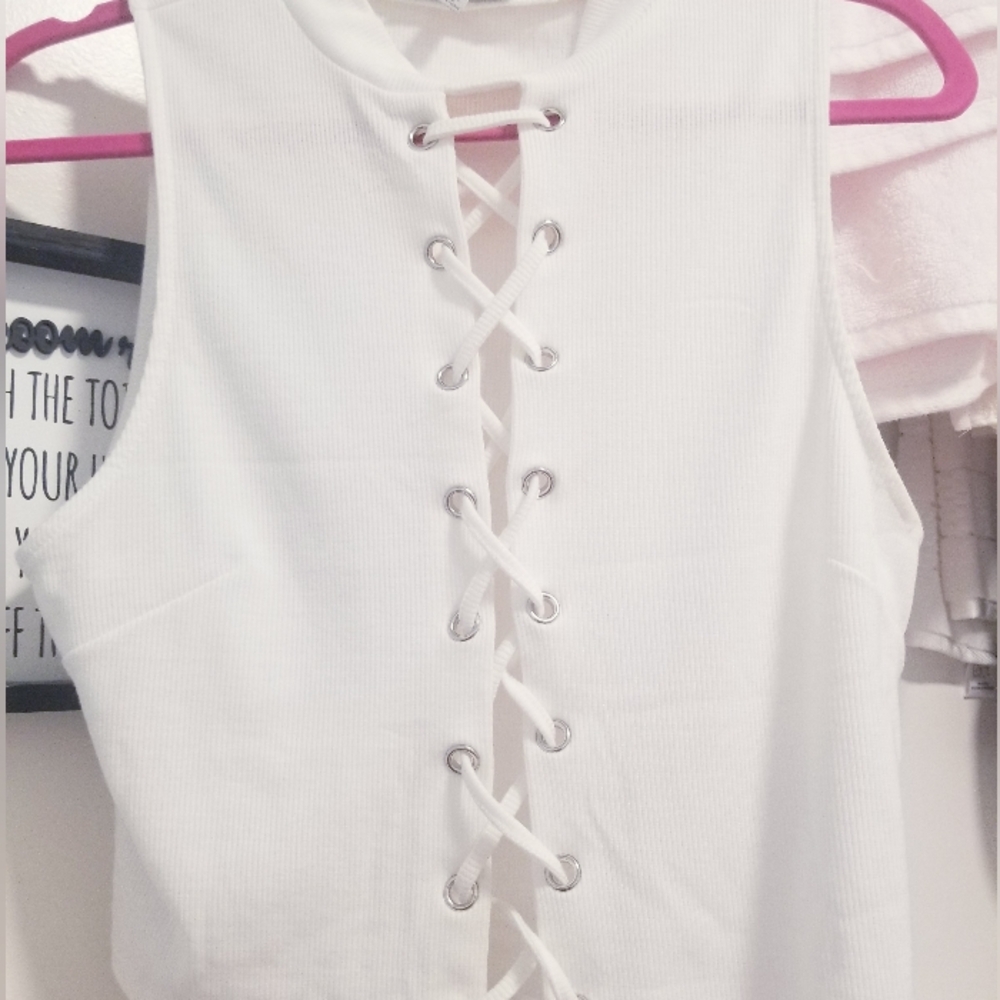 Criss Cross Crop Top size L